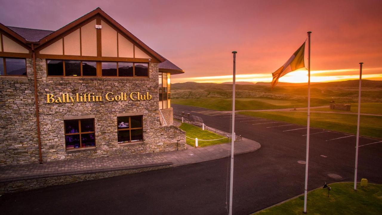 Joyce'S Carndonagh Inishowen Exterior photo