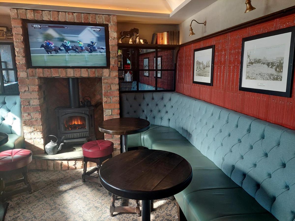 Joyce'S Carndonagh Inishowen Exterior photo